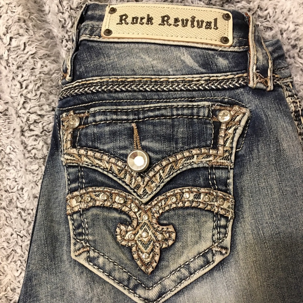 💎BLING BLING💎Rock Revival Karla Mid Rise Boot Cut embellished blue jeans